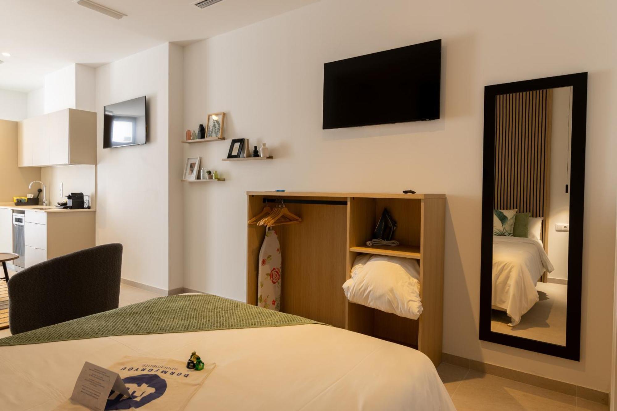 Dorm4You Arena Plaza Валенсия Экстерьер фото