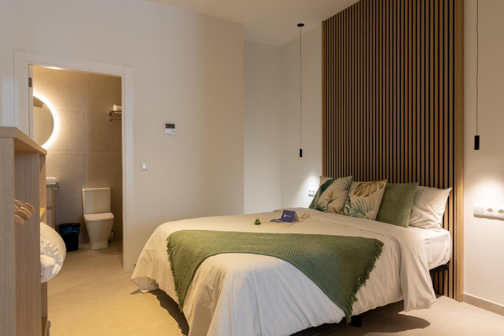 Dorm4You Arena Plaza Валенсия Экстерьер фото